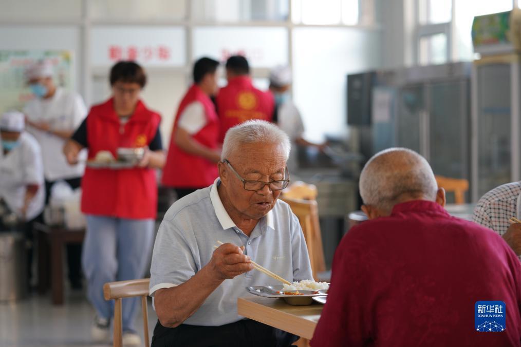 新濠汇影娱乐网址